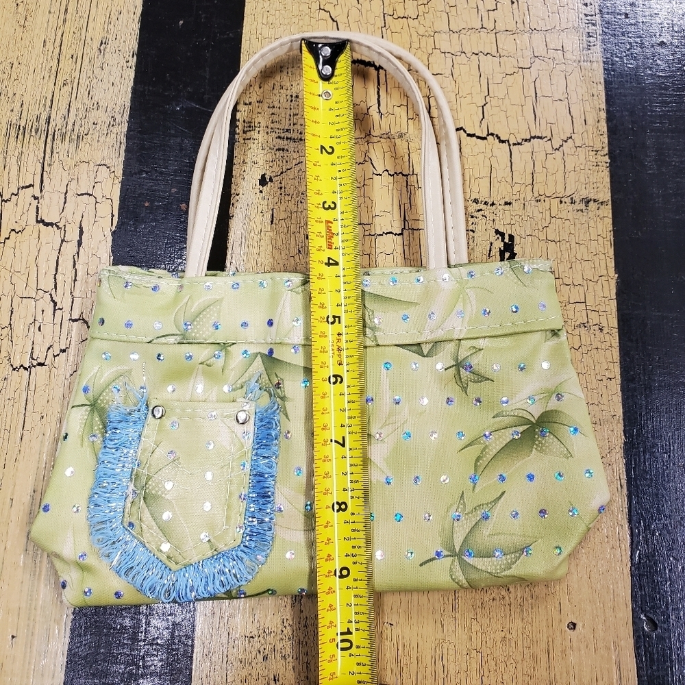 👜 NWOT Small zip-up wristlet purse - Picture 3 of 9